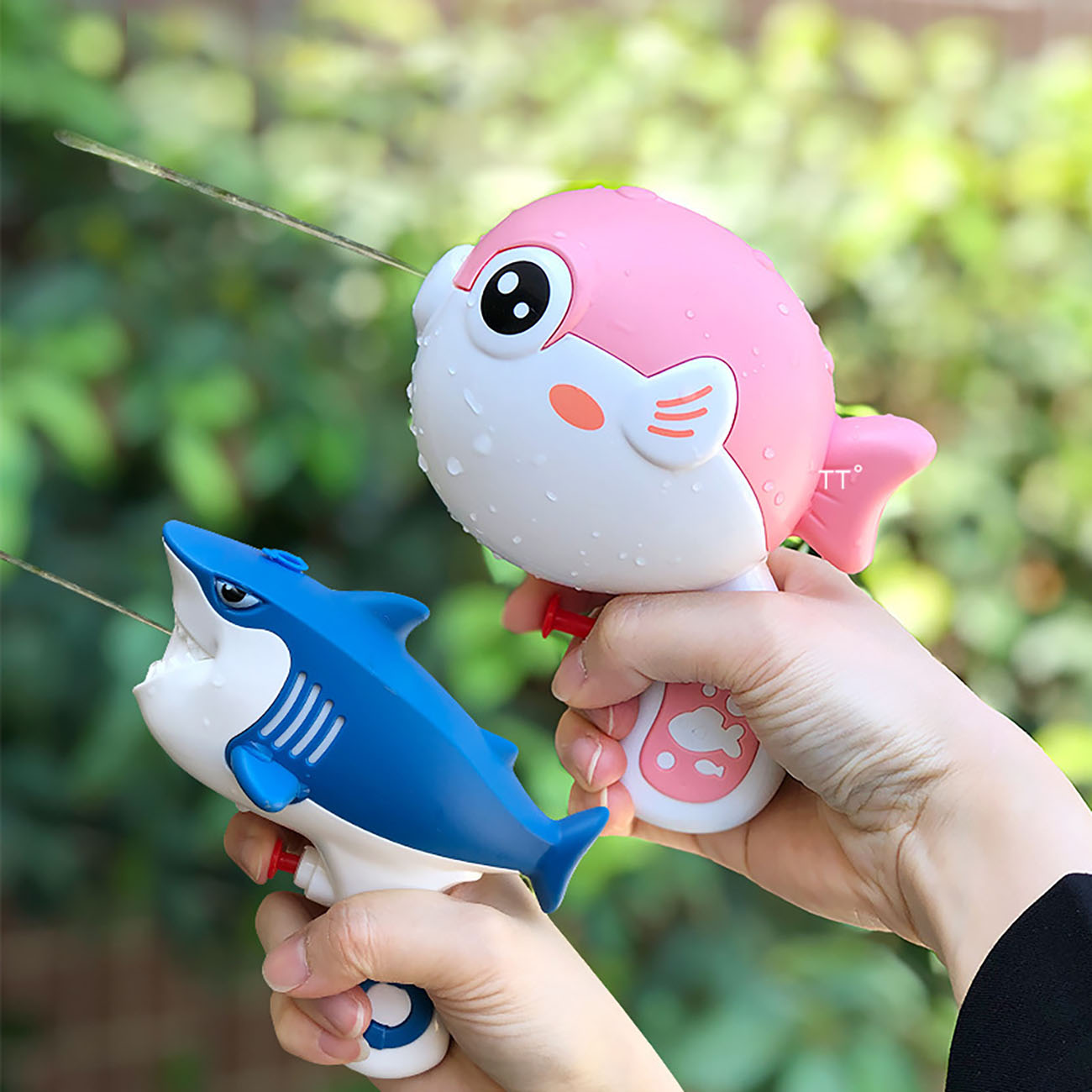 Kids Outdoor Water Play - 子供用ウォーターガン,パフマ,サメ,ビーチゲーム,アウトドアおもちゃ,誕生日プレゼント,スポーツ