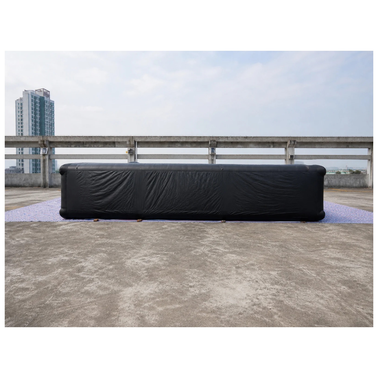 大型無地ブラックインフレータブル迷路 12×12m 39×3 - Kids Outdoor Fun のレビューと価格